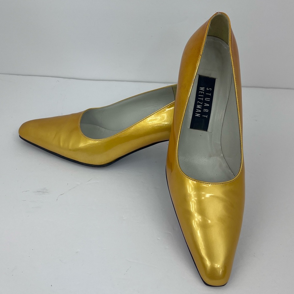 STUART WEITZMAN VINTAGE GOLD SHIMMER SILLUETTE PATENT LEATHER PUMPS HEELS, 7B